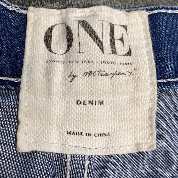 One Teaspoon Distressed Blue Trucker Shorts Size 30 - Picture 8 of 9